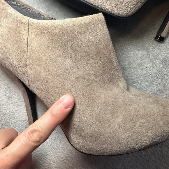 INC International Concepts Heels Women Sz 6.5 Gray Tan Faux Suede Ankle Booties - Picture 16 of 17